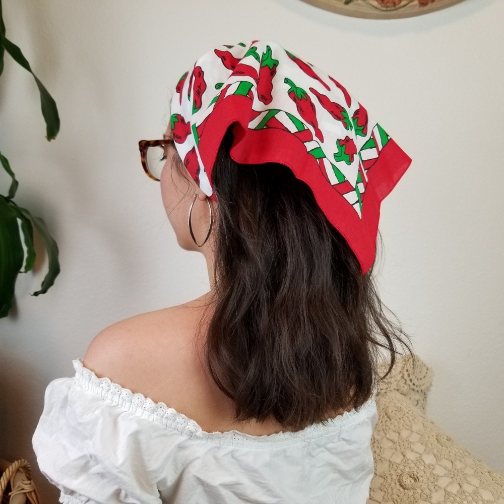 SOLD💫Vintage 90s Chili Pepper Handkerchief